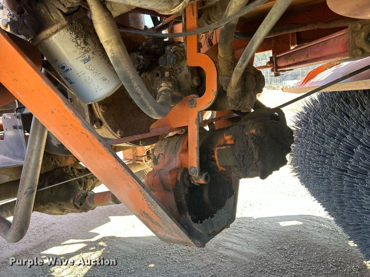 image for item DR4570 2004 Broce RJ350  broom