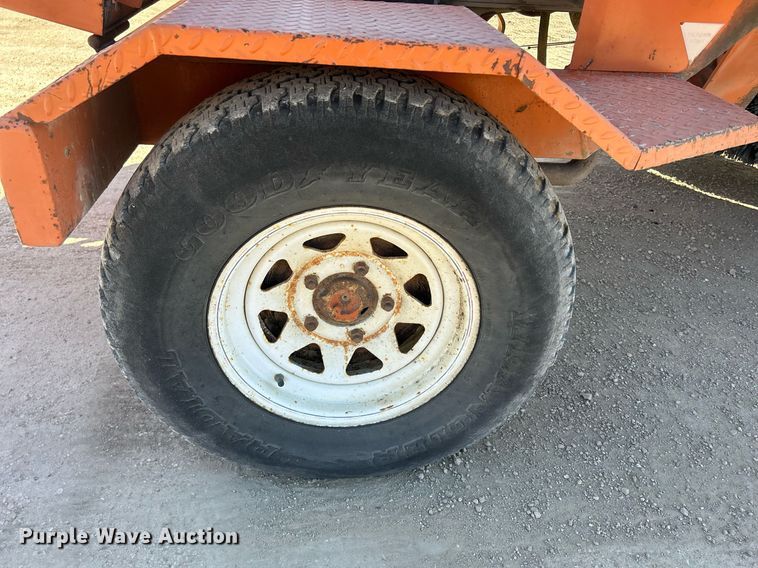 image for item DR4570 2004 Broce RJ350  broom