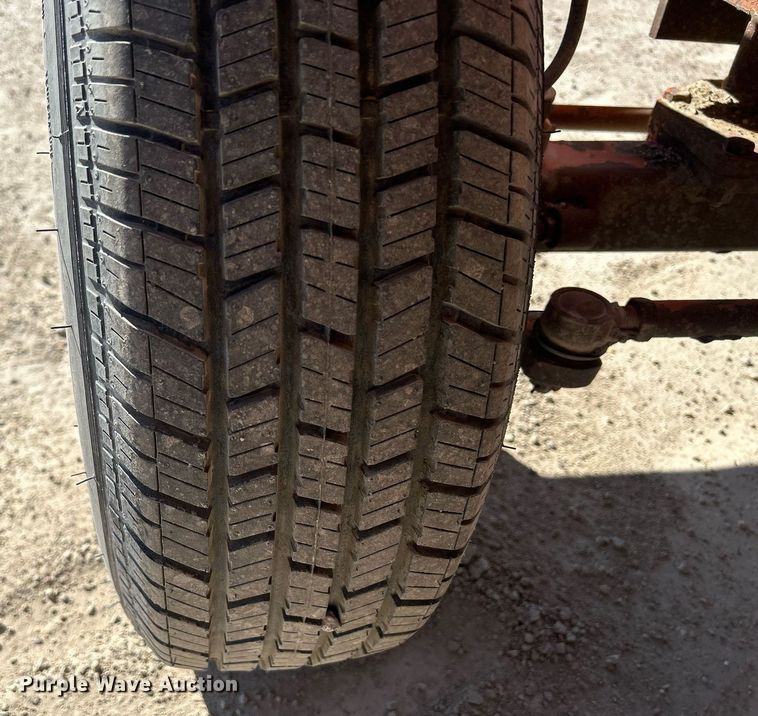 image for item DR4570 2004 Broce RJ350  broom