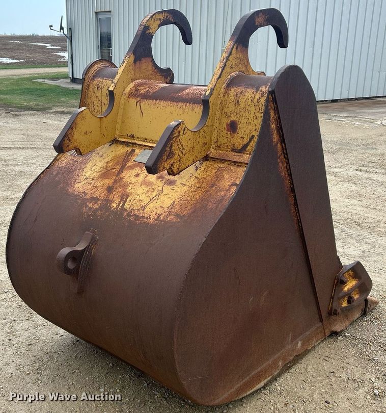 image for item DR4573 Caterpillar  44" W excavator bucket