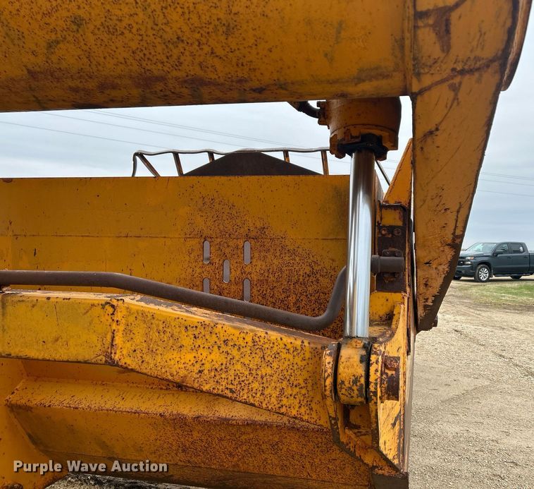 image for item DR4576 1976 Fiat-Allis 260B  elevating scraper