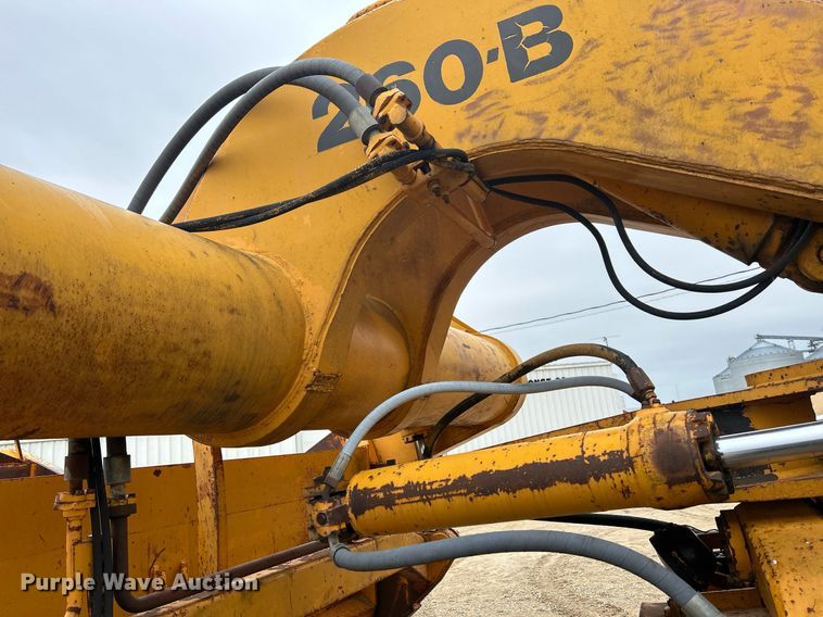 image for item DR4576 1976 Fiat-Allis 260B  elevating scraper