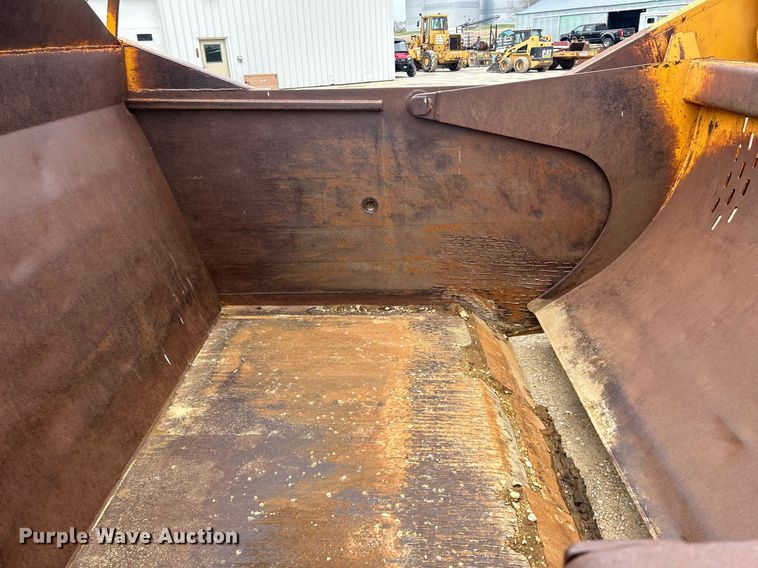 image for item DR4576 1976 Fiat-Allis 260B  elevating scraper