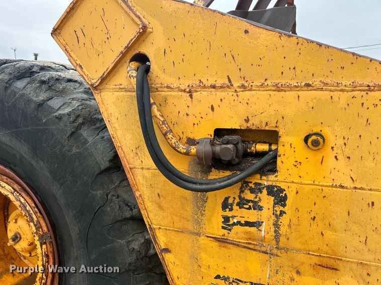 image for item DR4576 1976 Fiat-Allis 260B  elevating scraper