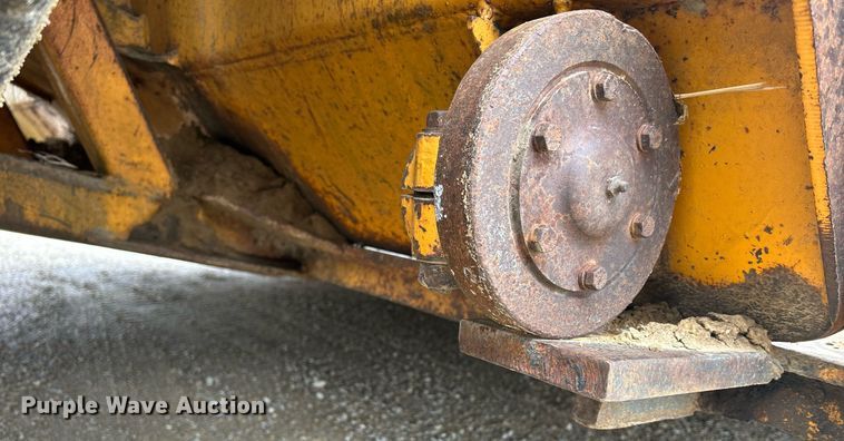 image for item DR4576 1976 Fiat-Allis 260B  elevating scraper