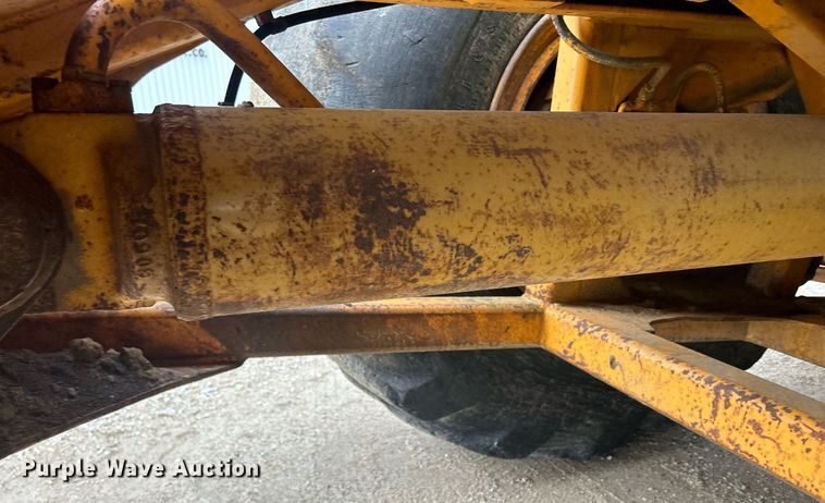 image for item DR4576 1976 Fiat-Allis 260B  elevating scraper