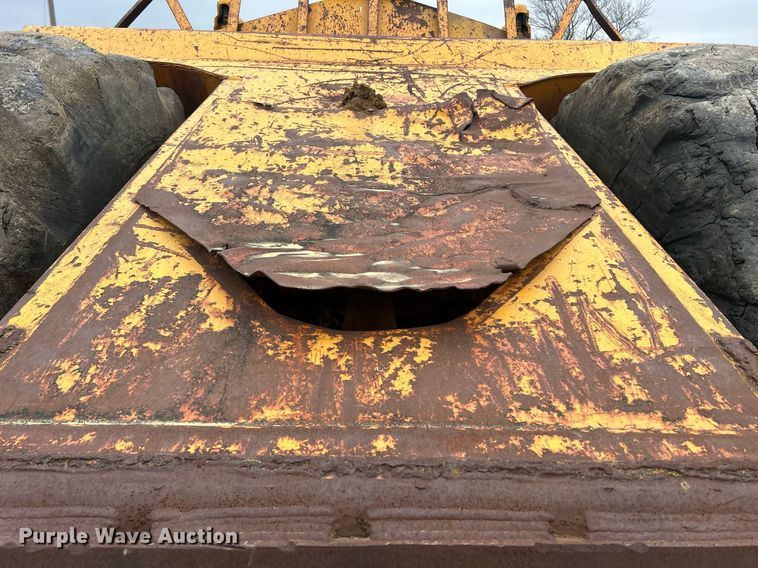 image for item DR4576 1976 Fiat-Allis 260B  elevating scraper