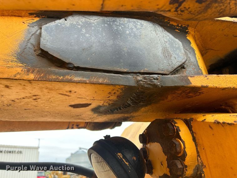 image for item DR4576 1976 Fiat-Allis 260B  elevating scraper