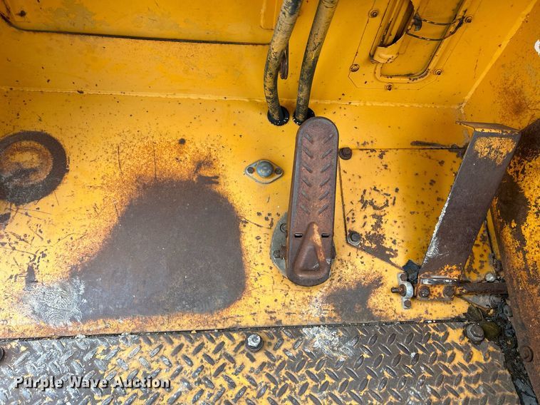 image for item DR4576 1976 Fiat-Allis 260B  elevating scraper