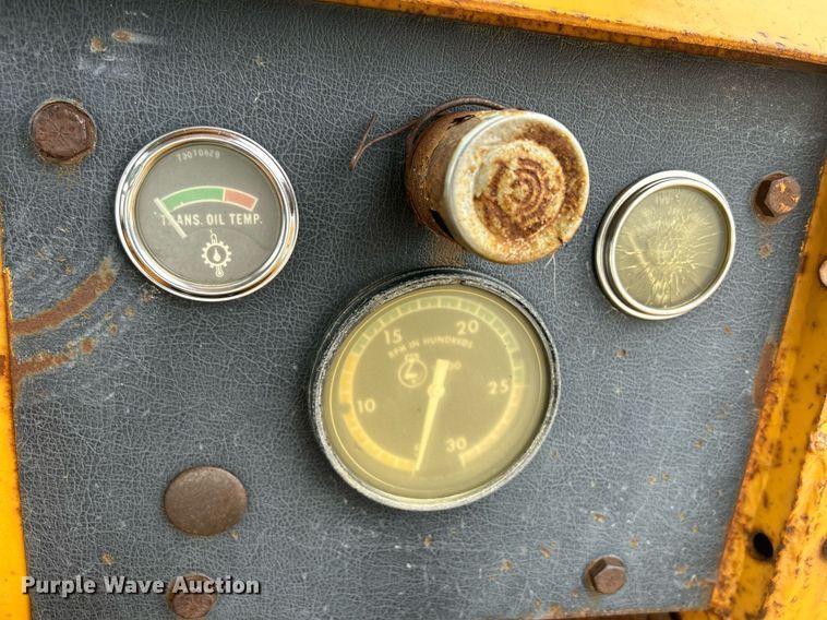 image for item DR4576 1976 Fiat-Allis 260B  elevating scraper