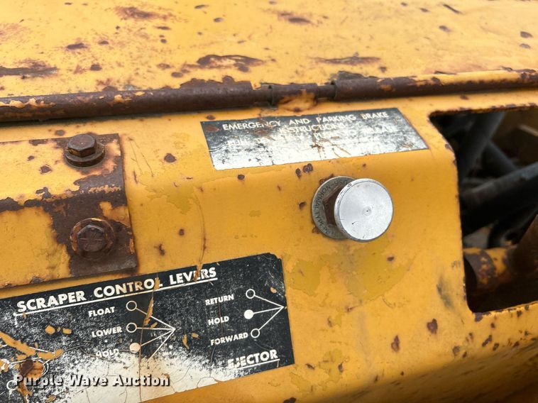 image for item DR4576 1976 Fiat-Allis 260B  elevating scraper