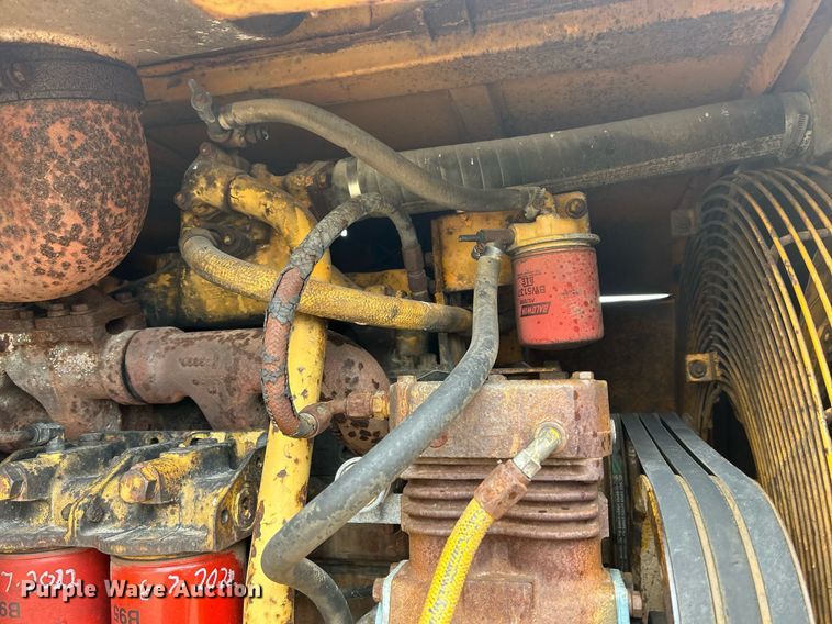 image for item DR4576 1976 Fiat-Allis 260B  elevating scraper