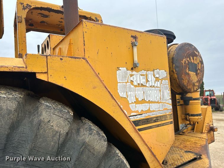 image for item DR4576 1976 Fiat-Allis 260B  elevating scraper