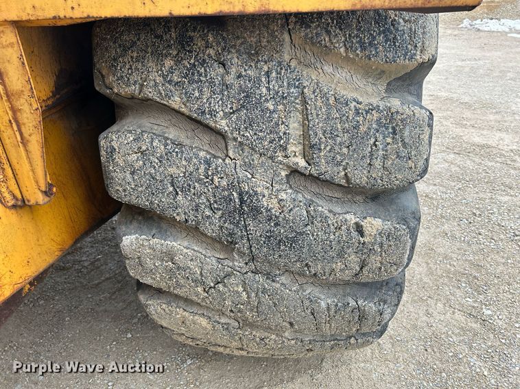 image for item DR4576 1976 Fiat-Allis 260B  elevating scraper