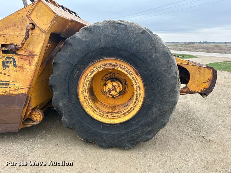 image for item DR4576 1976 Fiat-Allis 260B  elevating scraper