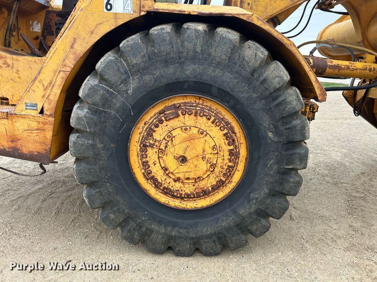 image for item DR4576 1976 Fiat-Allis 260B  elevating scraper