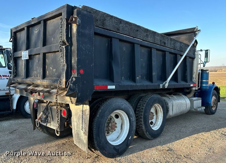 image for item DR5171 1984 Peterbilt 359  dump truck