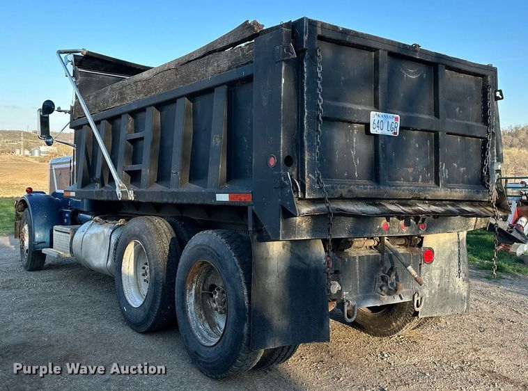 image for item DR5171 1984 Peterbilt 359  dump truck