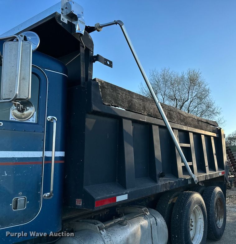 image for item DR5171 1984 Peterbilt 359  dump truck