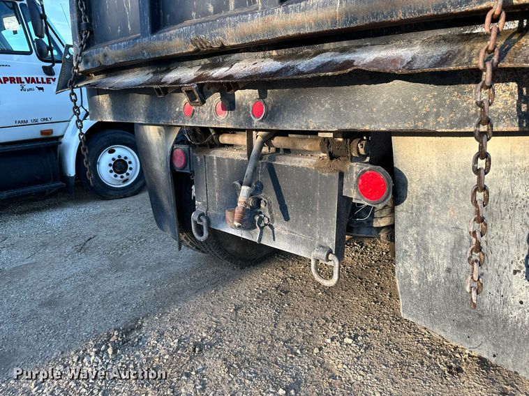 image for item DR5171 1984 Peterbilt 359  dump truck