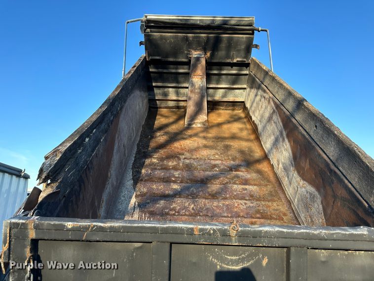 image for item DR5171 1984 Peterbilt 359  dump truck