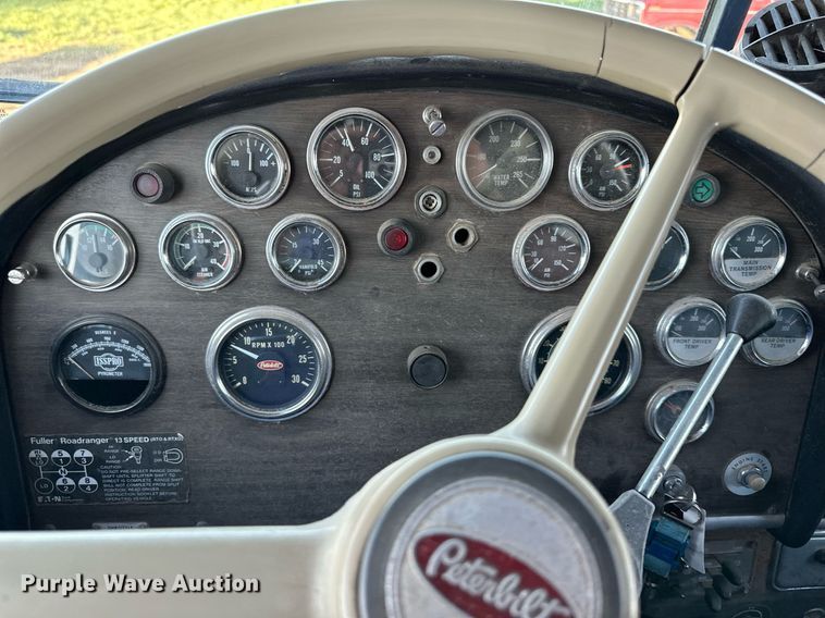 image for item DR5171 1984 Peterbilt 359  dump truck