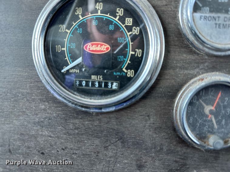 image for item DR5171 1984 Peterbilt 359  dump truck