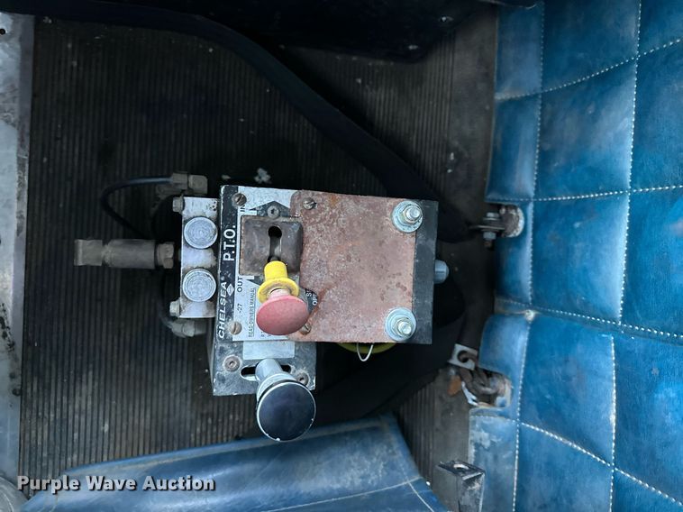 image for item DR5171 1984 Peterbilt 359  dump truck