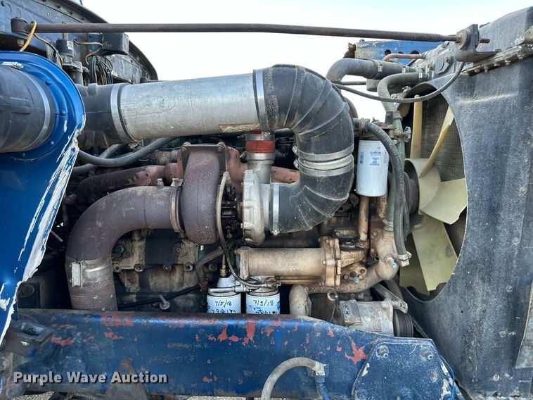 image for item DR5171 1984 Peterbilt 359  dump truck