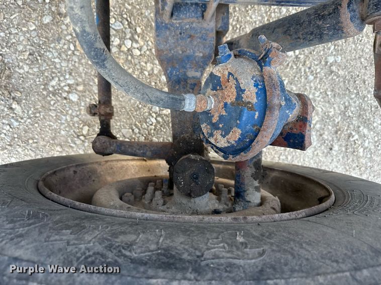 image for item DR5171 1984 Peterbilt 359  dump truck