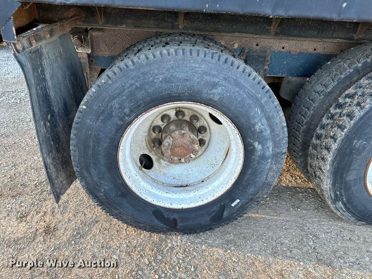 image for item DR5171 1984 Peterbilt 359  dump truck