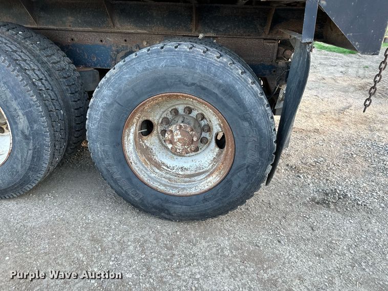 image for item DR5171 1984 Peterbilt 359  dump truck