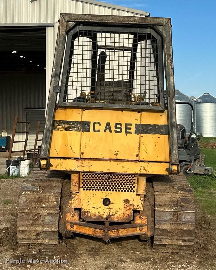 image for item DR5200 1980 Case 850B  dozer