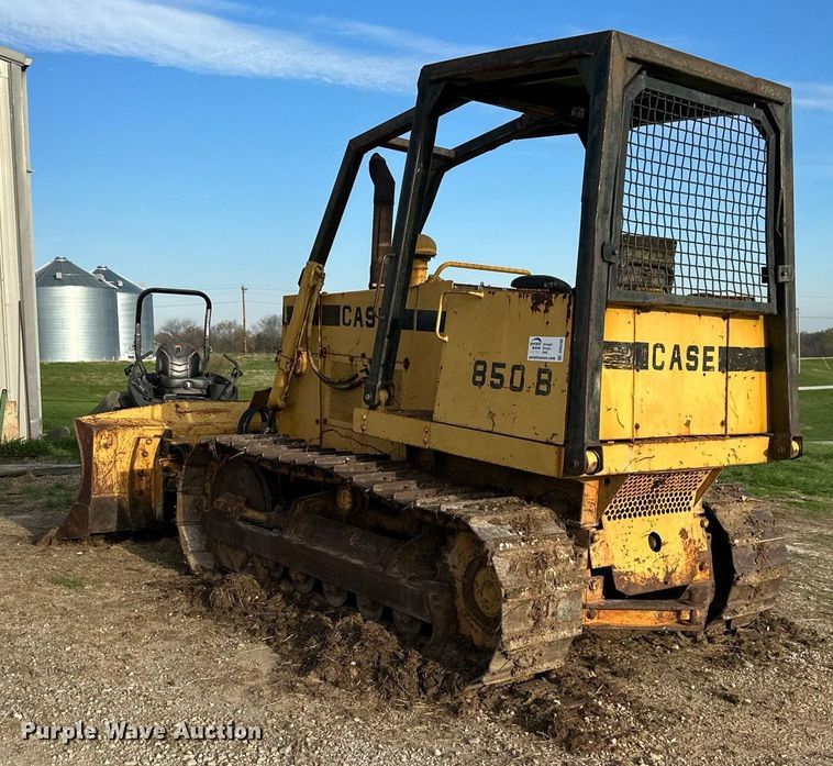 image for item DR5200 1980 Case 850B  dozer