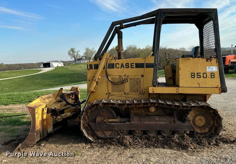 image for item DR5200 1980 Case 850B  dozer