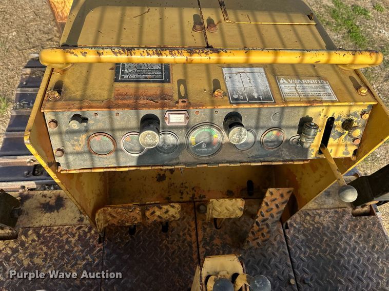 image for item DR5200 1980 Case 850B  dozer