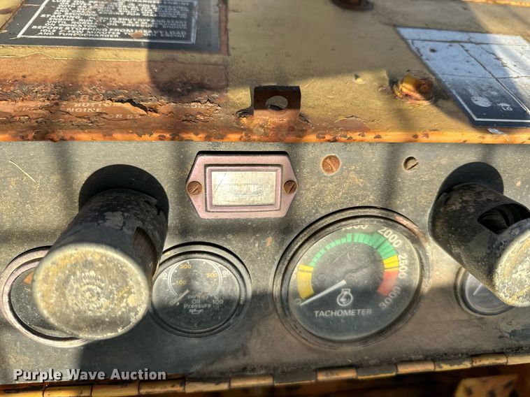 image for item DR5200 1980 Case 850B  dozer