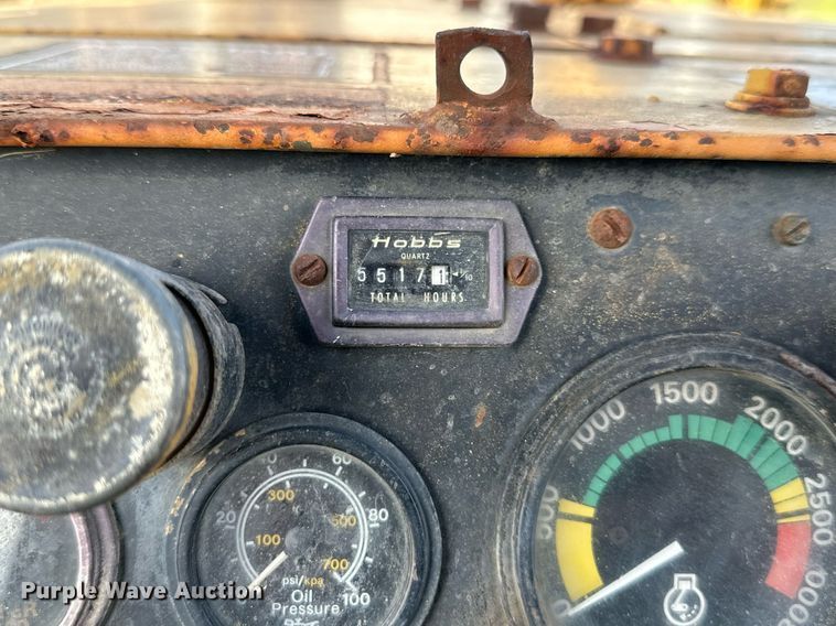 image for item DR5200 1980 Case 850B  dozer