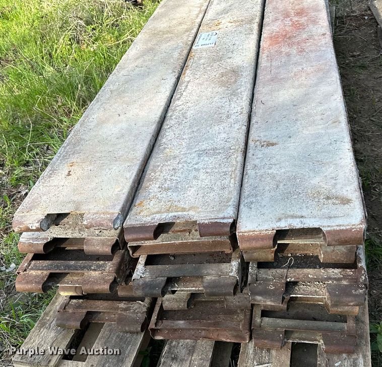 image for item DR5217 (24) 10'L x 12"H concrete forms
