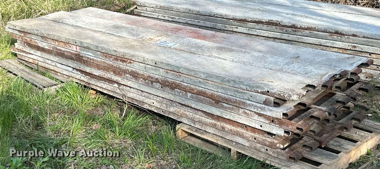 image for item DR5217 (24) 10'L x 12"H concrete forms