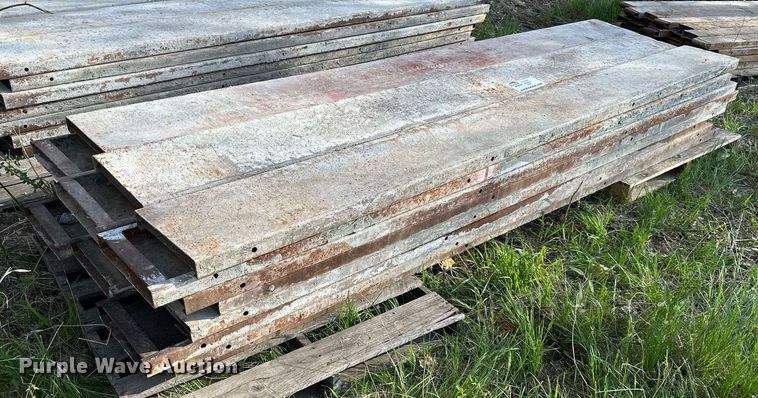 image for item DR5217 (24) 10'L x 12"H concrete forms