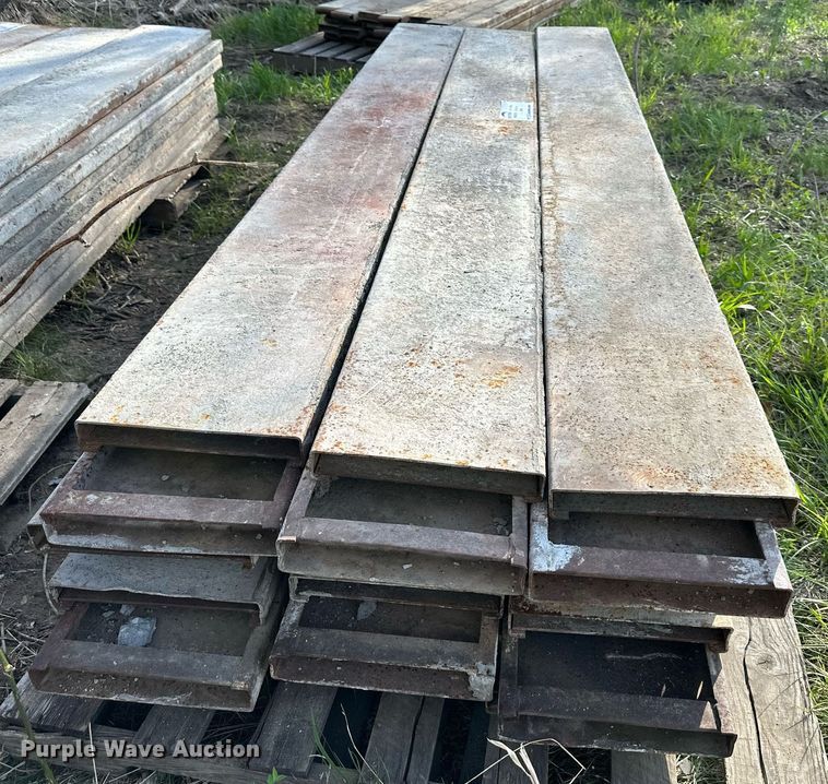 image for item DR5217 (24) 10'L x 12"H concrete forms