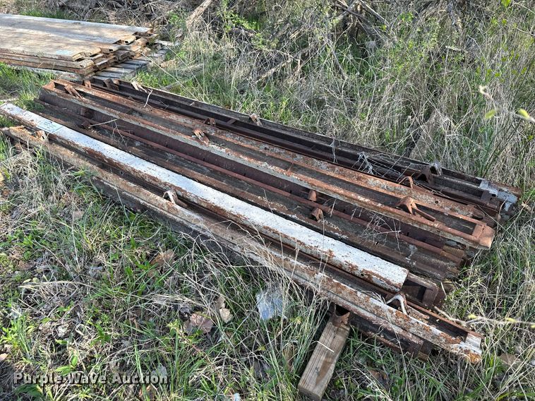 image for item DR5220 Approximately 28 concrete forms