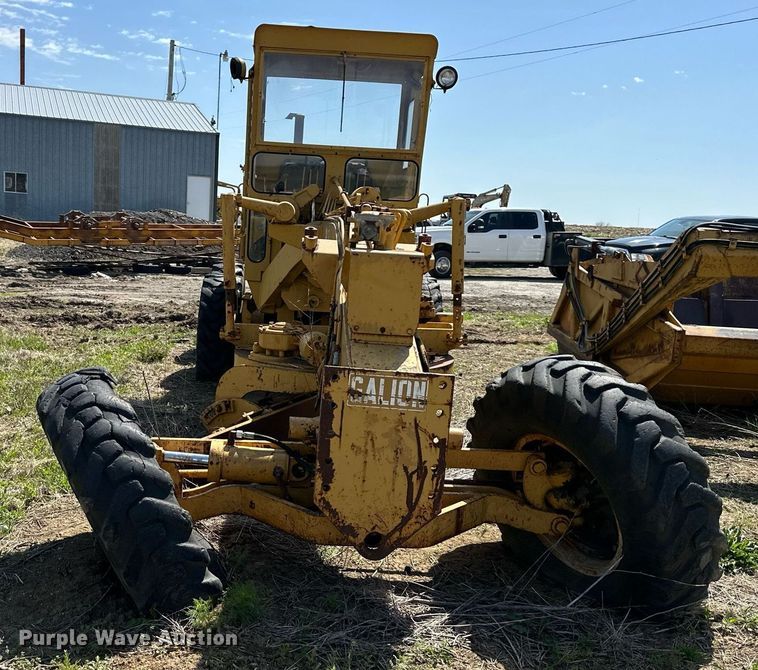 image for item DR5225 1969 Galion T500A  rigid frame motor grader
