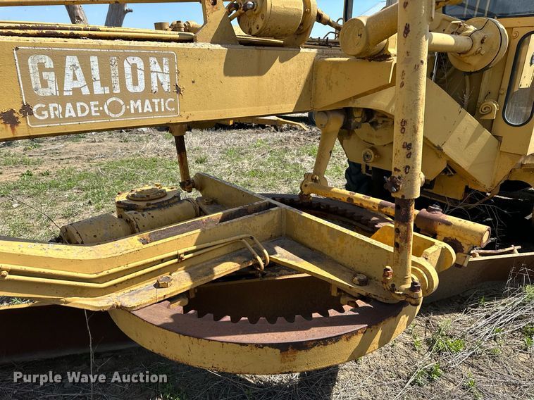 image for item DR5225 1969 Galion T500A  rigid frame motor grader