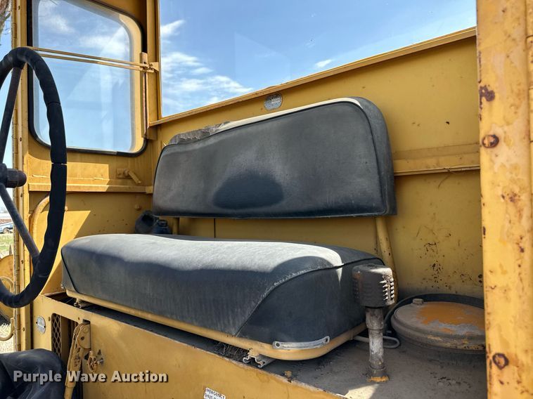 image for item DR5225 1969 Galion T500A  rigid frame motor grader