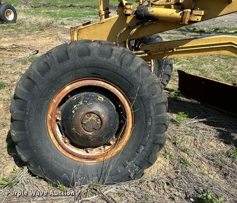 image for item DR5225 1969 Galion T500A  rigid frame motor grader