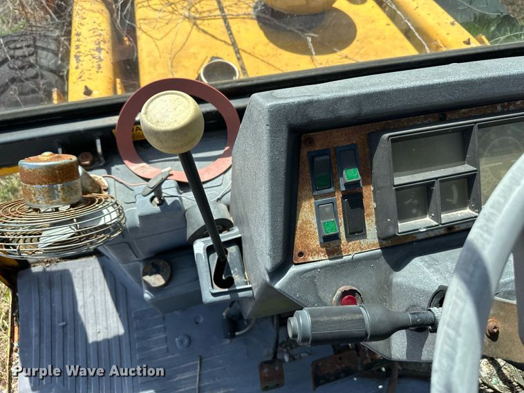 image for item DR5226 JCB 1400B  backhoe