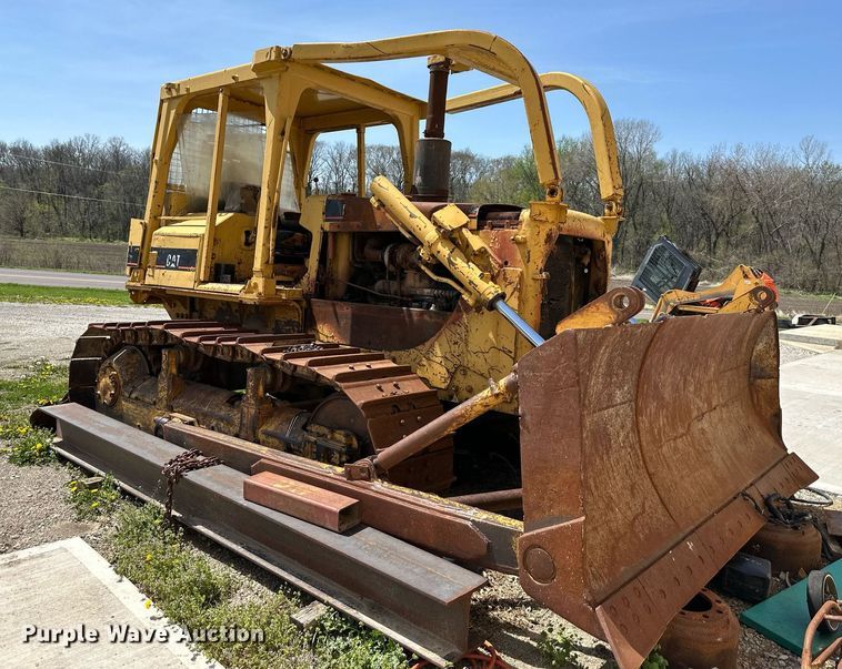 image for item DR5227 1978 Caterpillar D6D  dozer