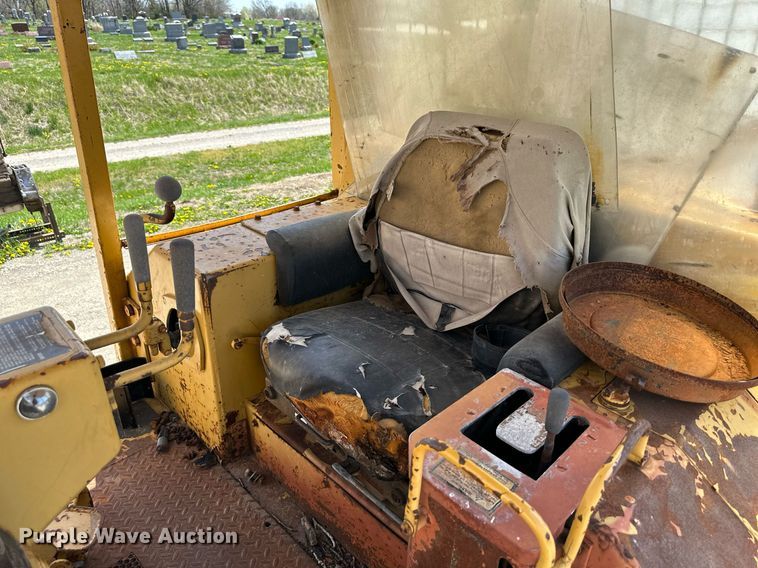 image for item DR5227 1978 Caterpillar D6D  dozer